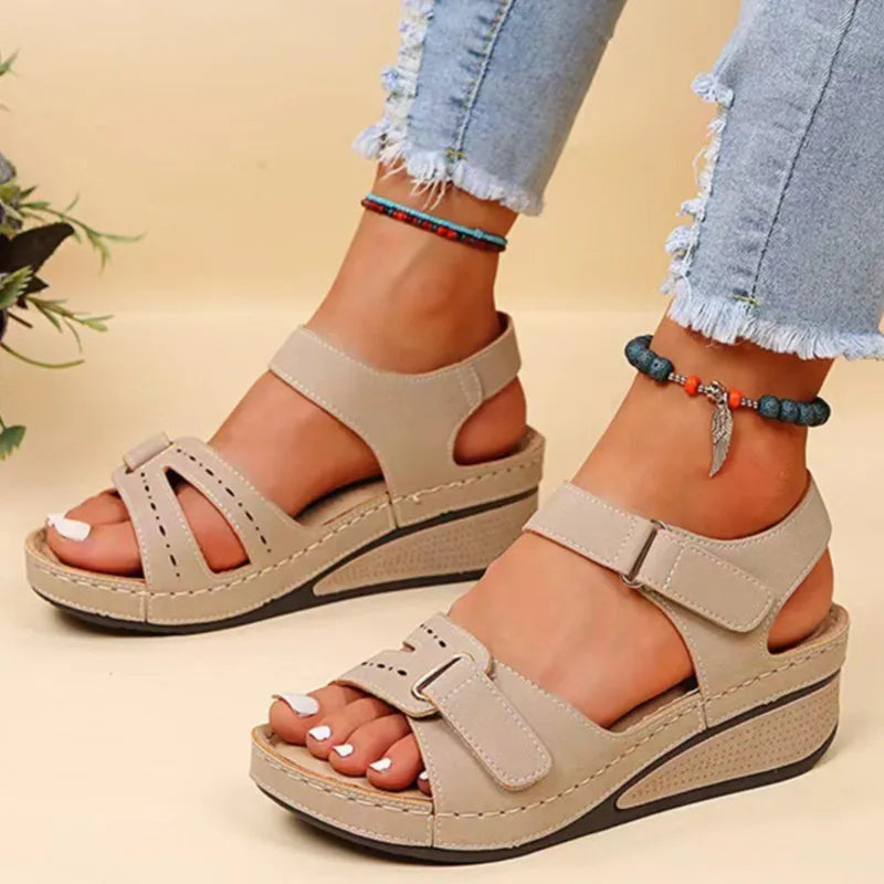 Sandália Ortopédica Feminina com Conforto e Estilo