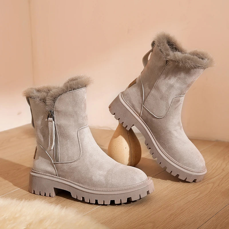 Bota Feminina Curta de Inverno com Pelúcia Natalia