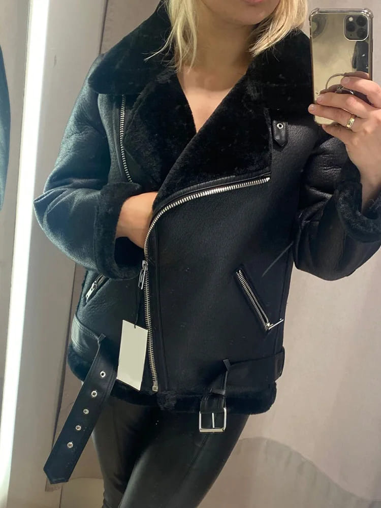 Jaqueta Feminina Forrada de Couro Modelo Camille